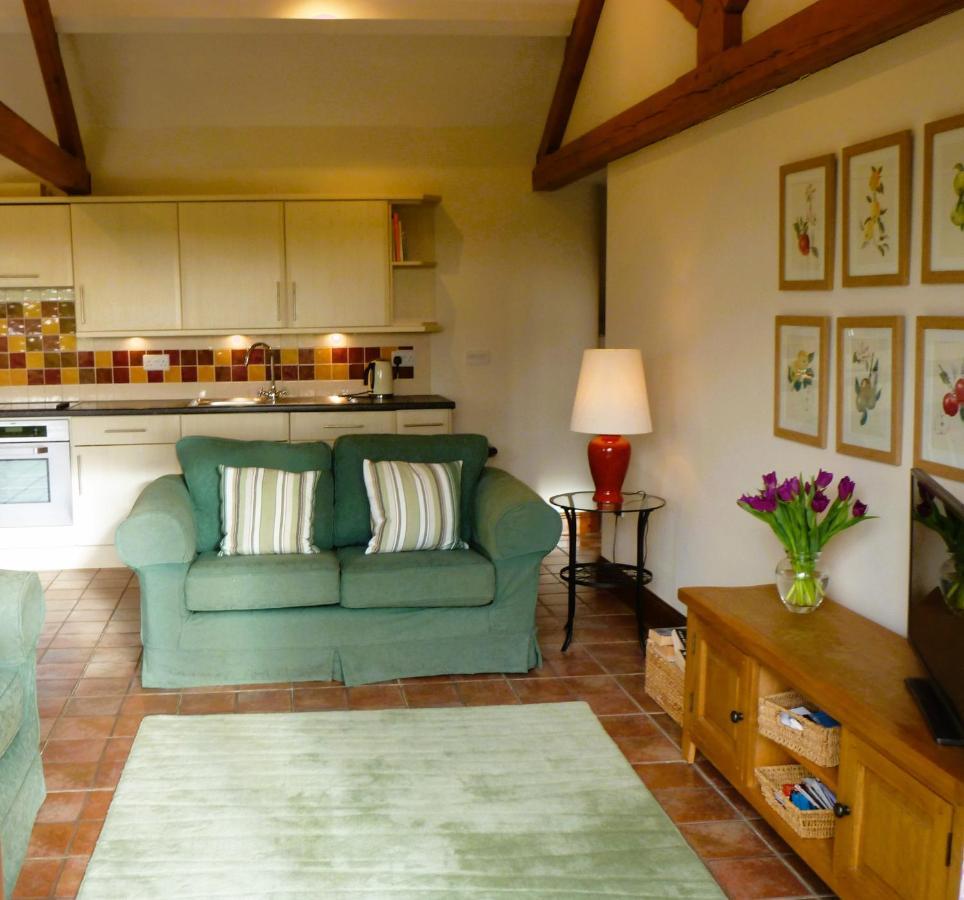 Smallthorns Barn *